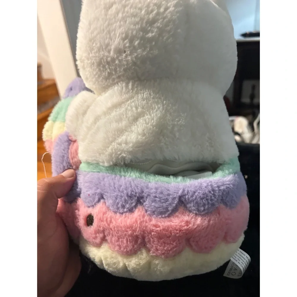 FAO Schwarz Plush Cat Cupcake Pastel Scalloped Stuffed Animal White Purple Pink